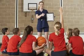 成都蓉城主帅徐正源获三年大合同，球队获亚冠资格，有望争夺双冠，球迷期待新赛季表现。