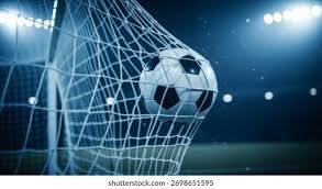 这也有啊？巴特勒半场打板压哨三分！